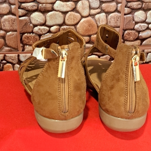 Comfortview Inez Open Toe Sandal - Picture 4 of 5